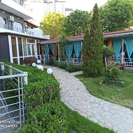 Apartments Danita & Restaurant&Pool Bar Varna Exterior photo