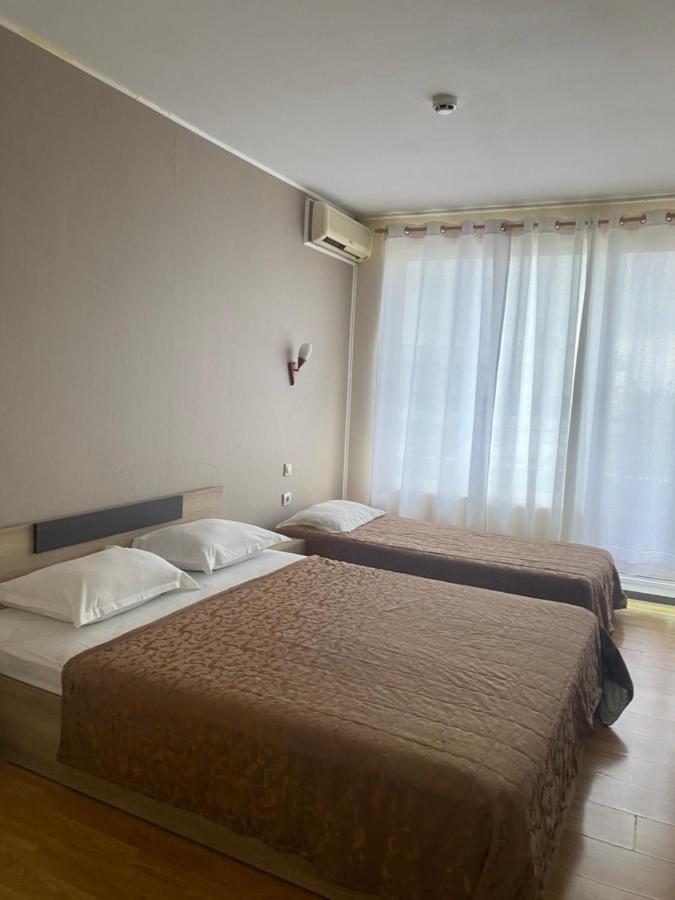 Apartments Danita & Restaurant&Pool Bar Varna Exterior photo