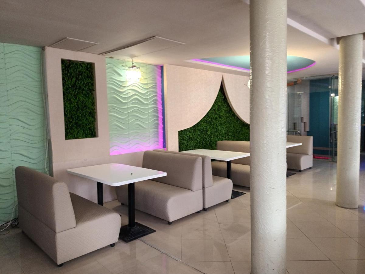 Apartments Danita & Restaurant&Pool Bar Varna Exterior photo