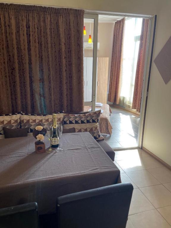 Apartments Danita & Restaurant&Pool Bar Varna Exterior photo