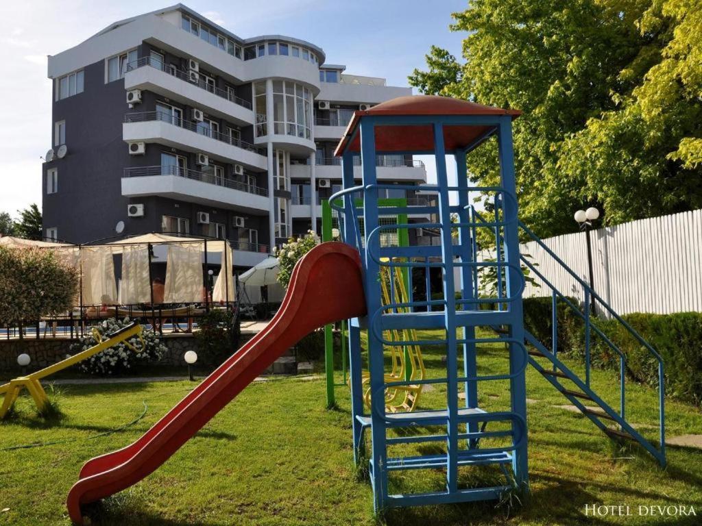 Apartments Danita & Restaurant&Pool Bar Varna Exterior photo