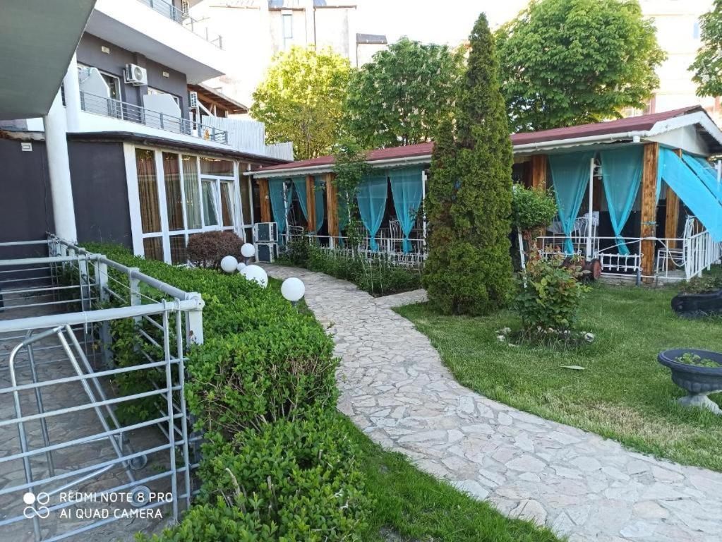 Apartments Danita & Restaurant&Pool Bar Varna Exterior photo
